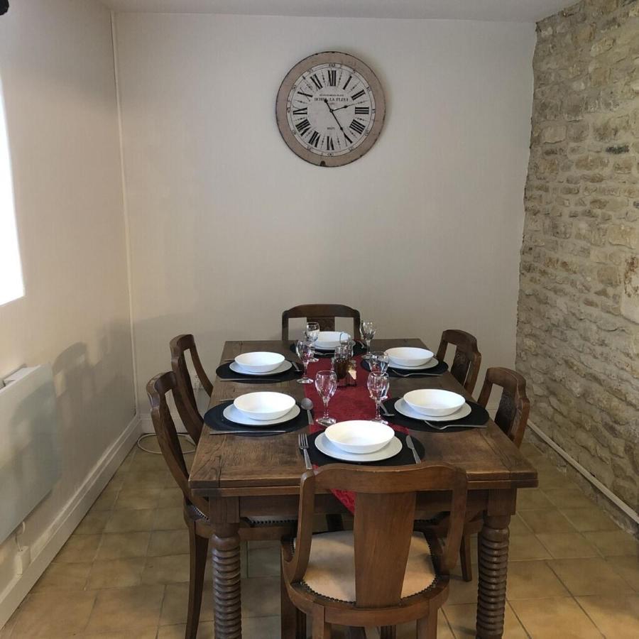 Blacksmiths Cottage In Blanzay - 3 Beds Екстер'єр фото