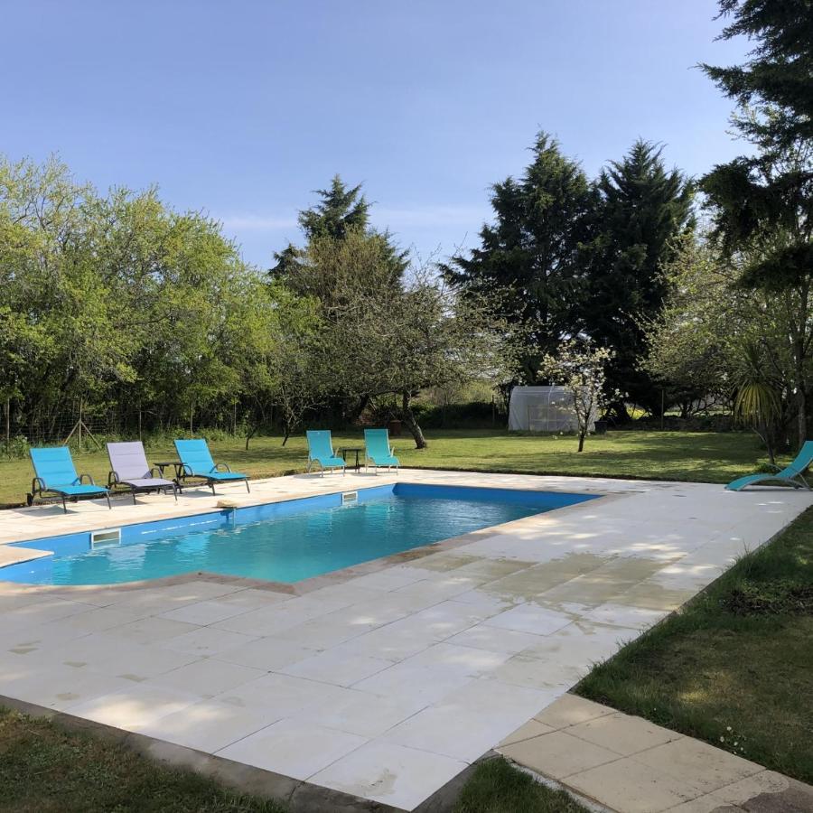 Blacksmiths Cottage In Blanzay - 3 Beds Екстер'єр фото